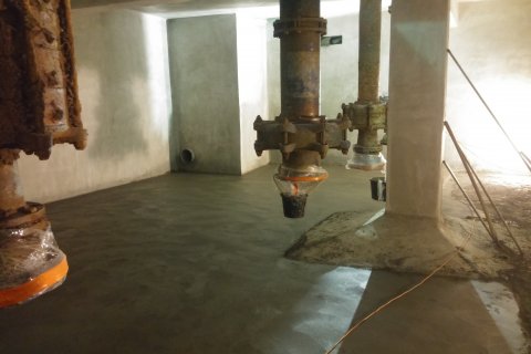 Jímky surové vody v elektrárně Počerady
