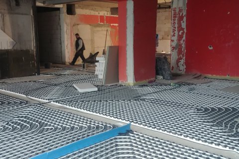 Provádění podlah z rychlovazného cementu Hotel Horal, Špindlerův Mlýn