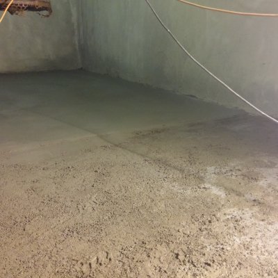 Jímky surové vody v elektrárně Počerady